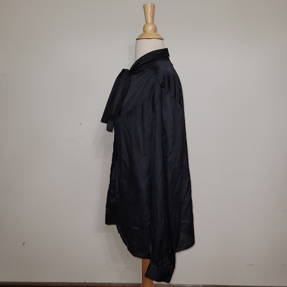 Jet black bow blouse - Picture 4 of 7
